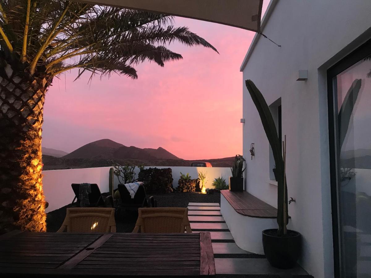 Casa Nusa La Santa Bagian luar foto